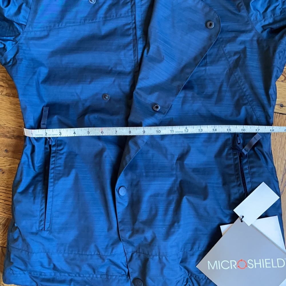 Snowboarding Jacket - Picture 11 of 12